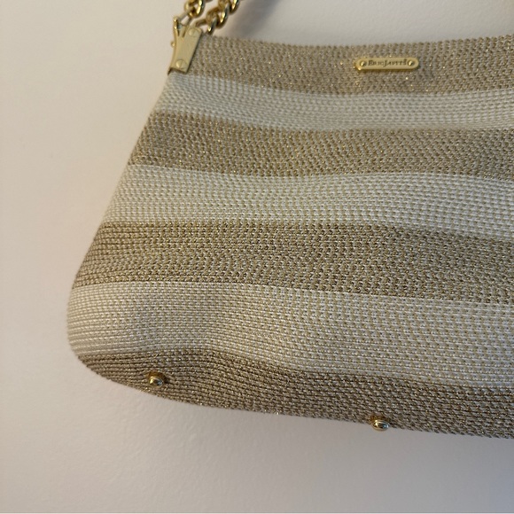 Eric Javits woven shoulder bag - tan white and gold - Picture 5 of 10